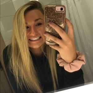 Meet your Posher, Addi